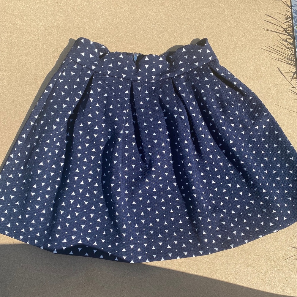 Beautiful large pleated mini skirt
